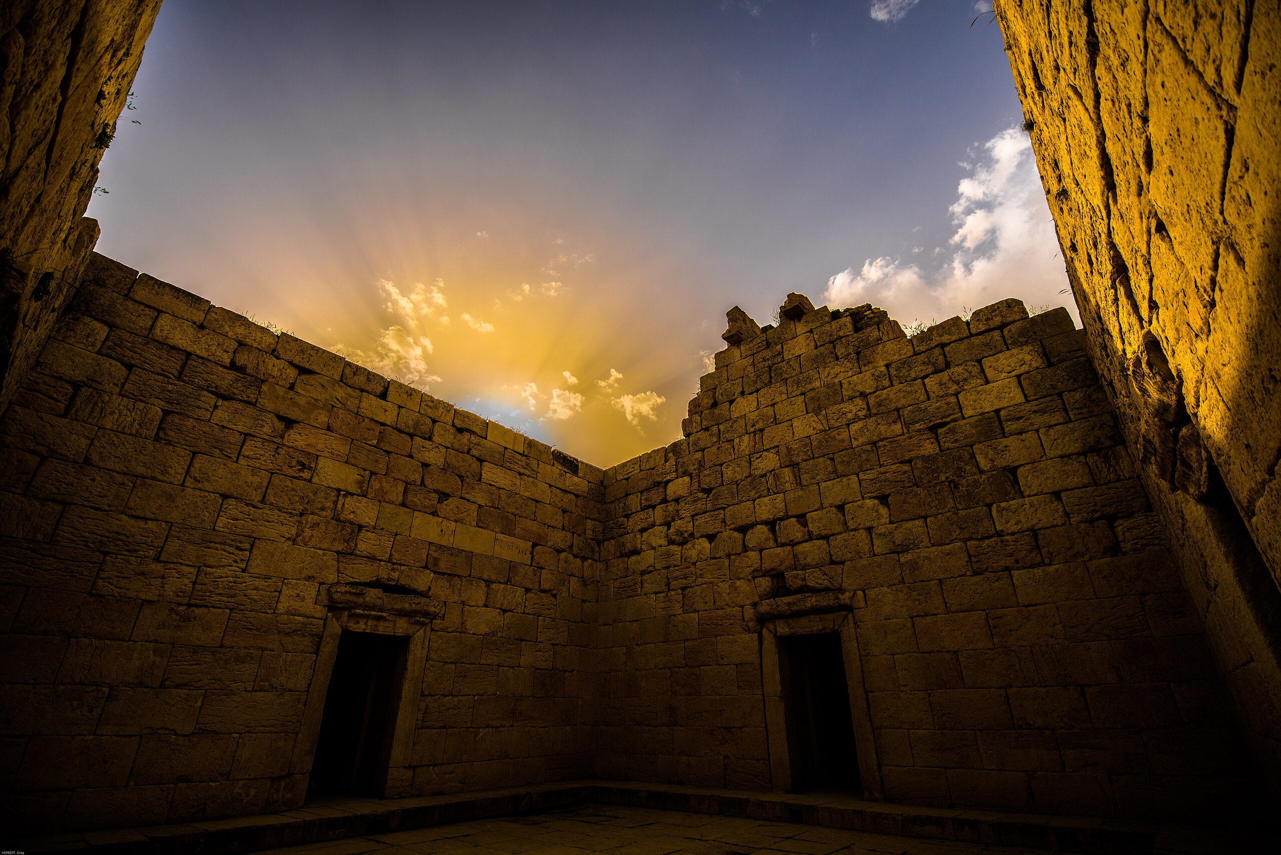 آبانگان خجسته باد